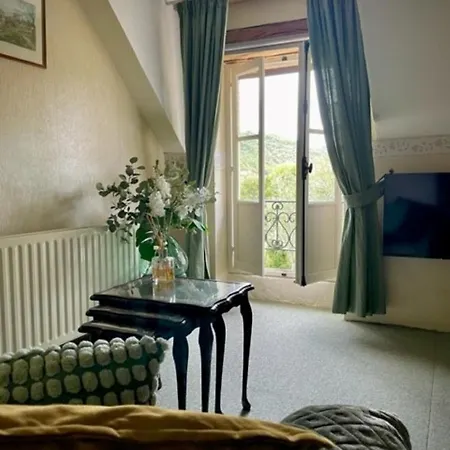 Domaine La Bed & Breakfast