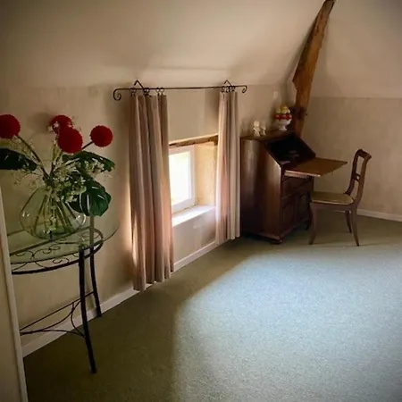 Domaine La Bed & Breakfast Degagnac