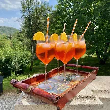 Domaine La Bed & Breakfast Degagnac